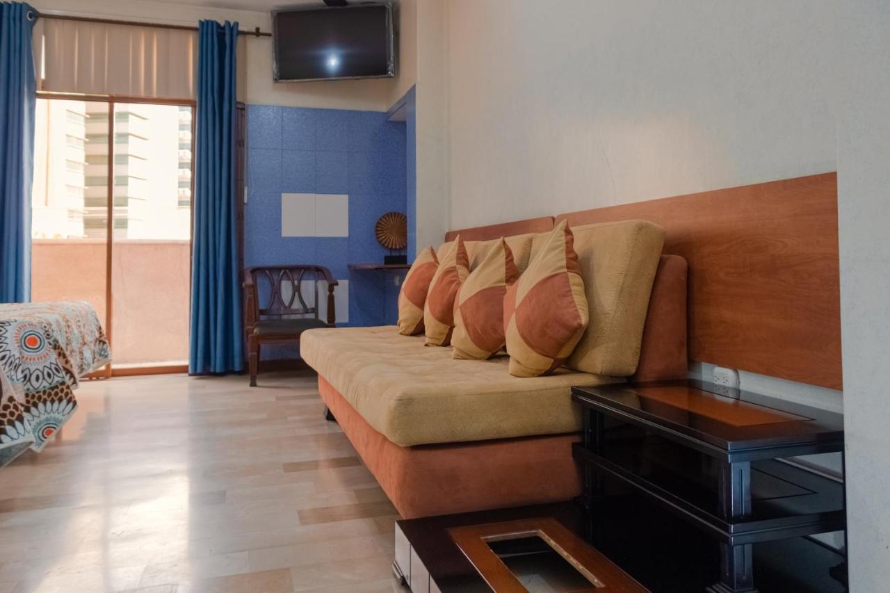Hotel Livingston Inn Гуаякиль Экстерьер фото