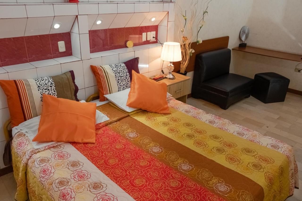 Hotel Livingston Inn Гуаякиль Экстерьер фото