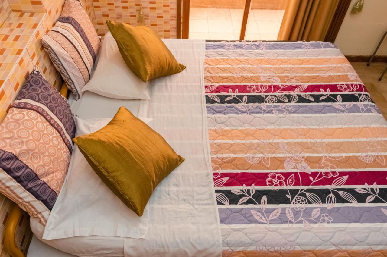 Hotel Livingston Inn Гуаякиль Экстерьер фото