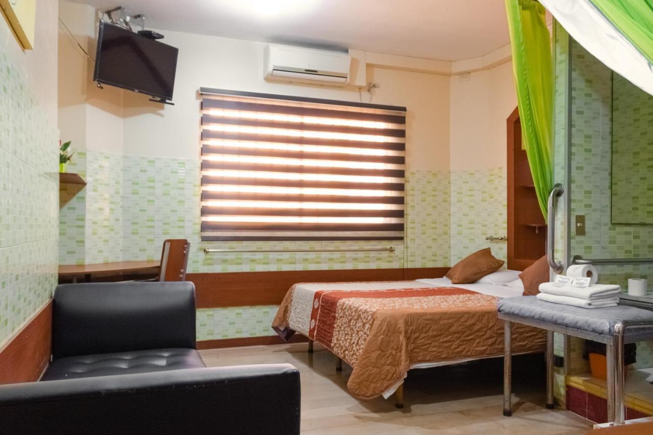 Hotel Livingston Inn Гуаякиль Экстерьер фото